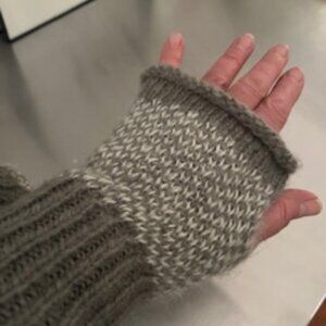 Paola Buendia Wooden Ships Fingerless Gloves (from Barney's New York), NWT